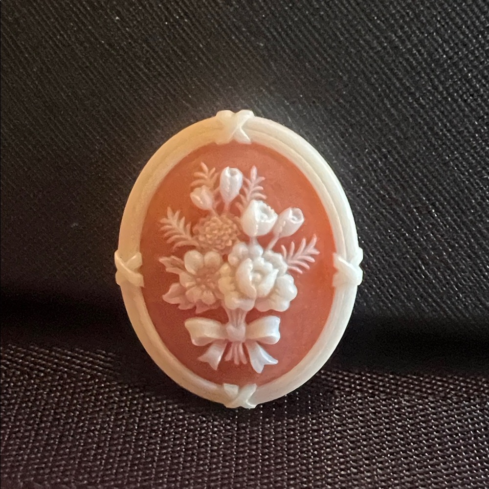 Avon Peach floral Avon Cameo Brooch